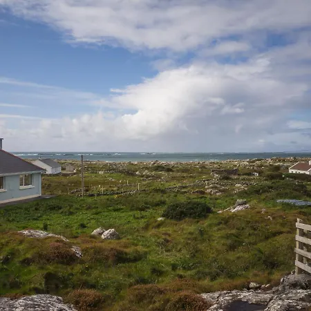 Dolan, Nyaraló Roundstone
